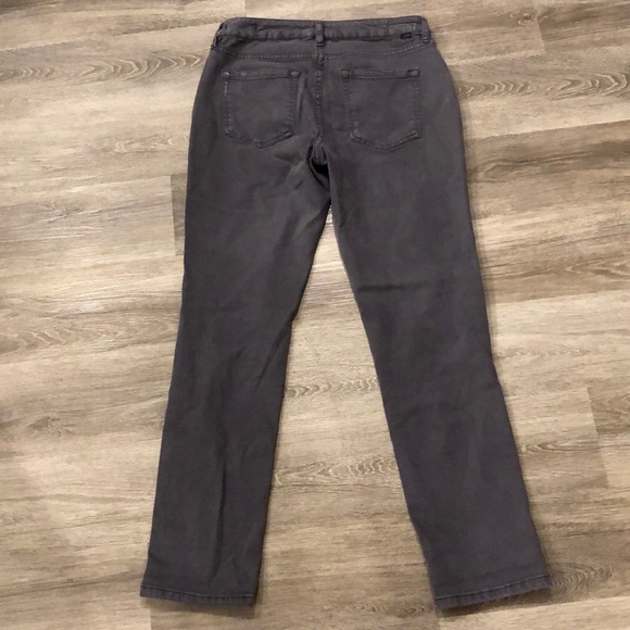 DISTRESSED JEANS - Picture 2 of 4